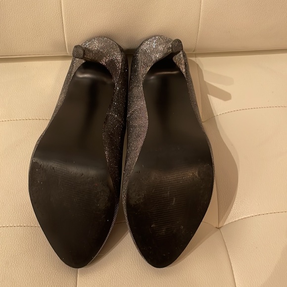 K&M Sparkly Stillettos. Silver 4” - Picture 5 of 7